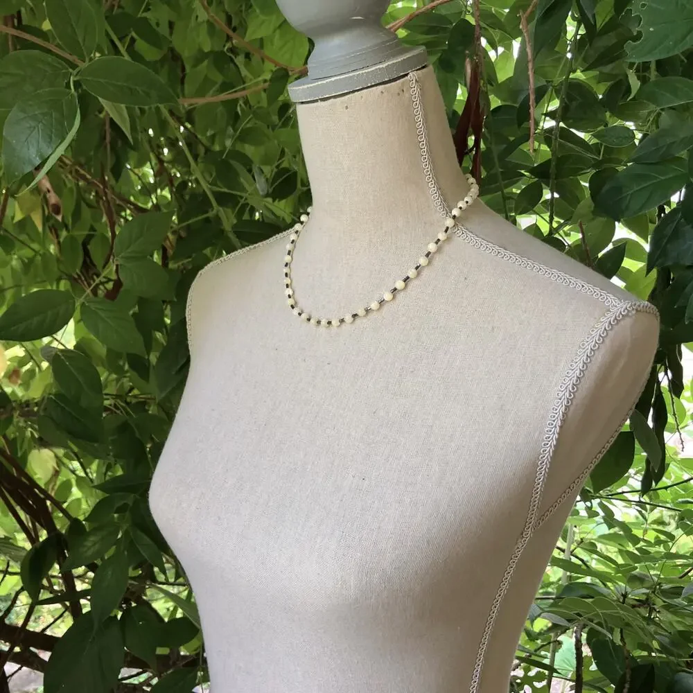 VTG 1960s Necklace Mid Century Shell Bead Japan Monochrome 18